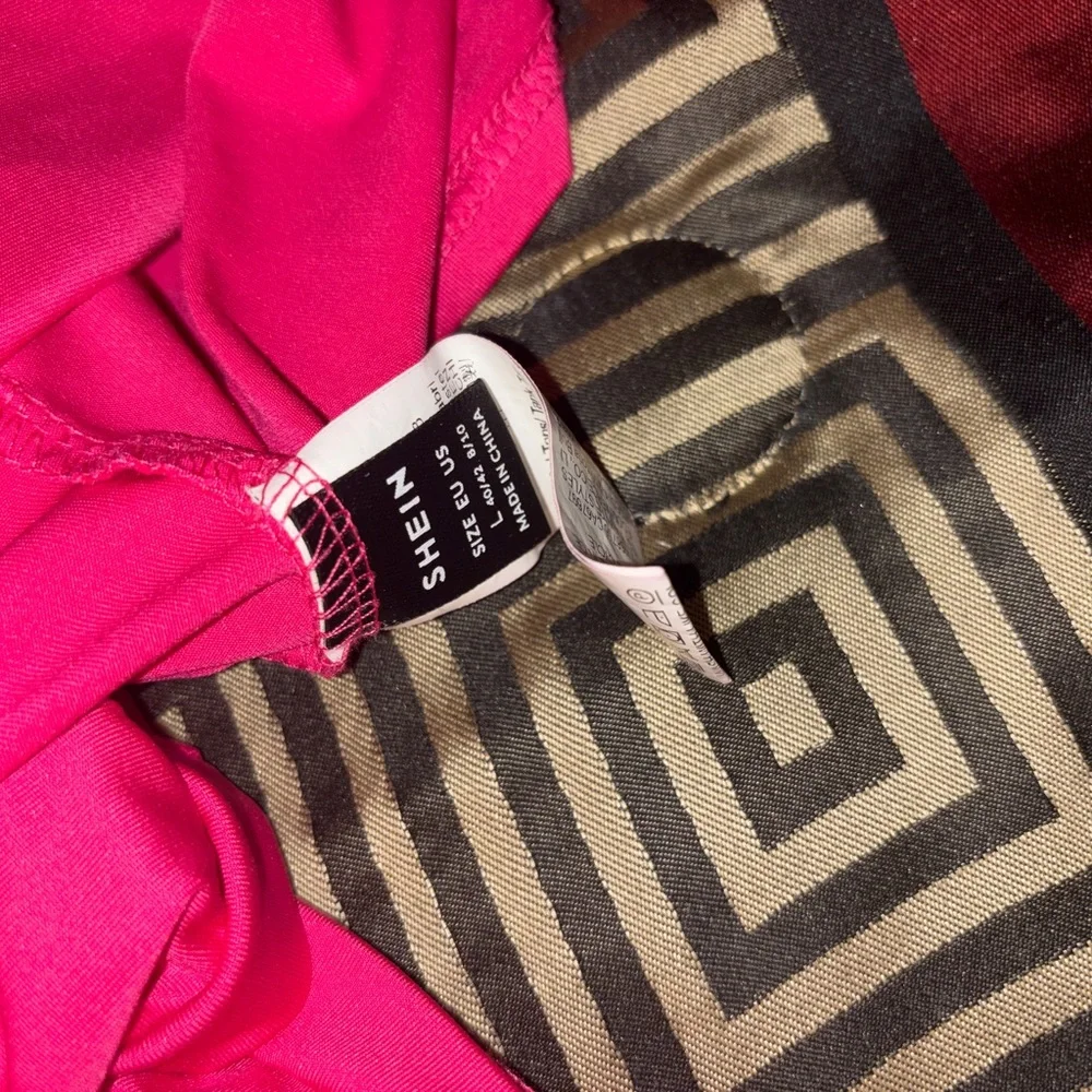 SHEIN Vibrant Fuchsia Three- Piece Active Set - Picture 7 of 8